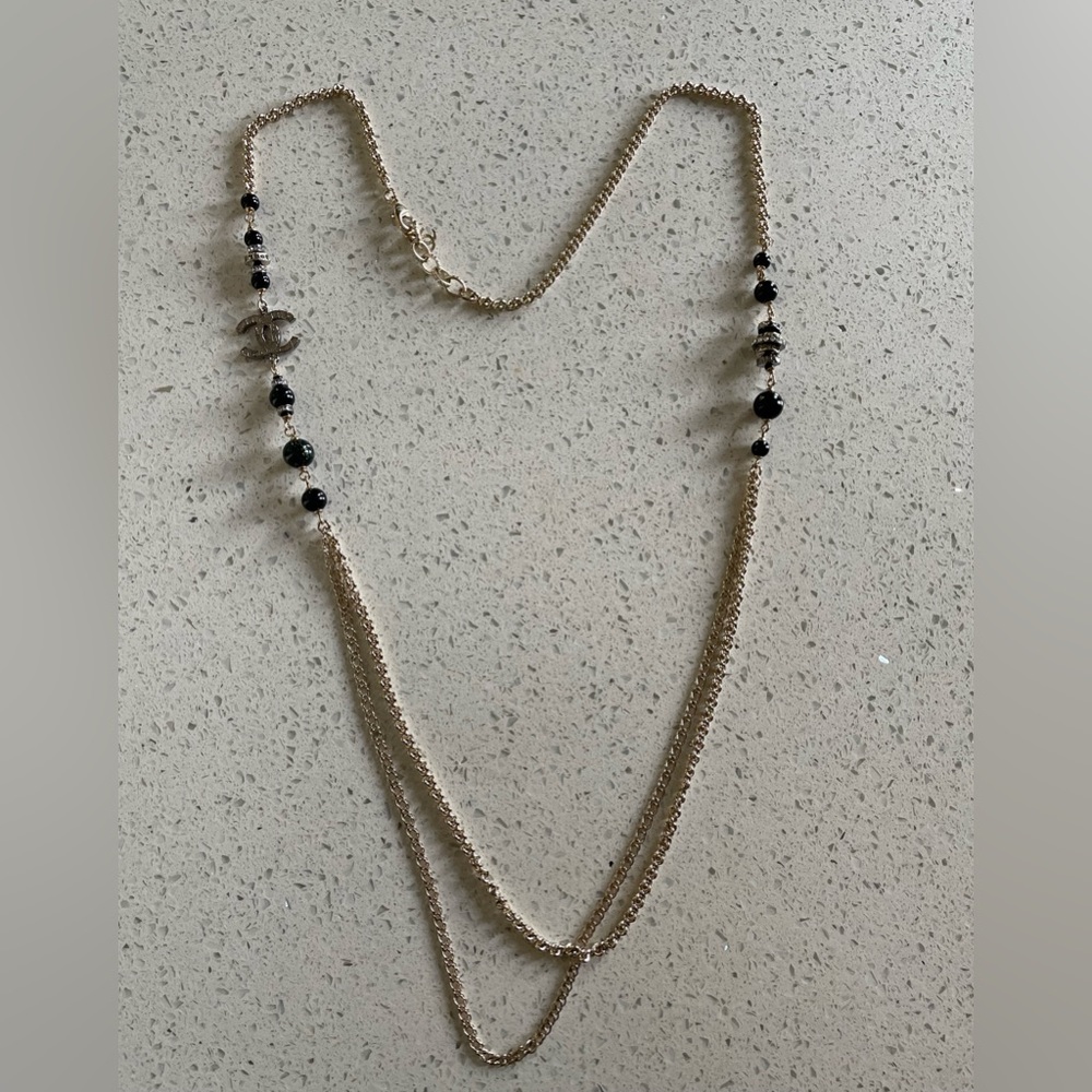 New Chanel Long Gold-tone Necklace with Resine Beads - Picture 10 of 17